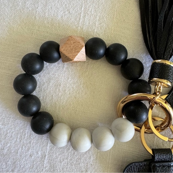 Boutique, wristlet keychain wallet - Picture 2 of 5